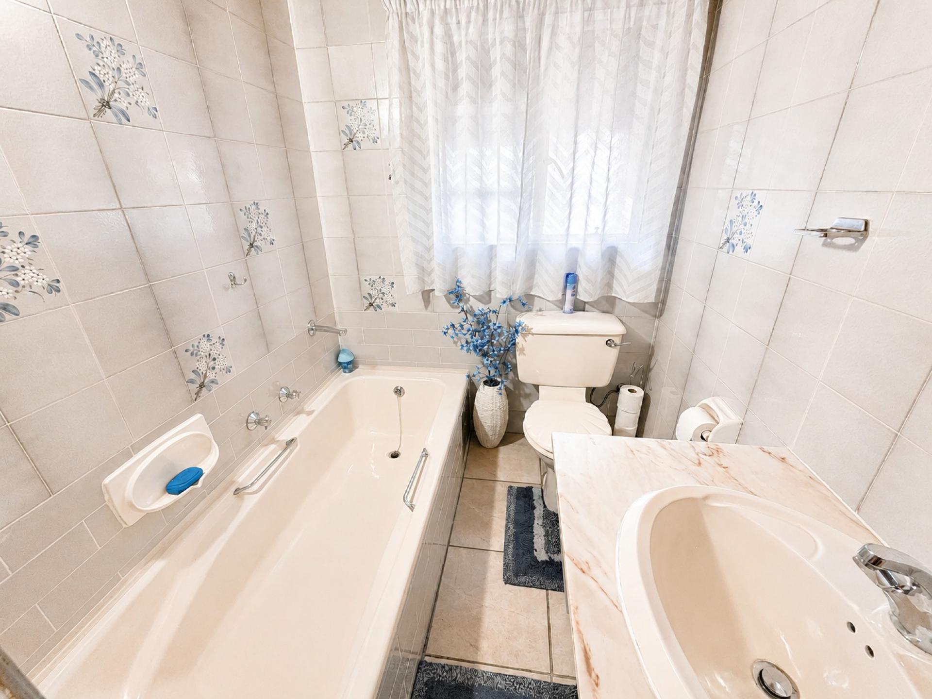  of property in Rooihuiskraal