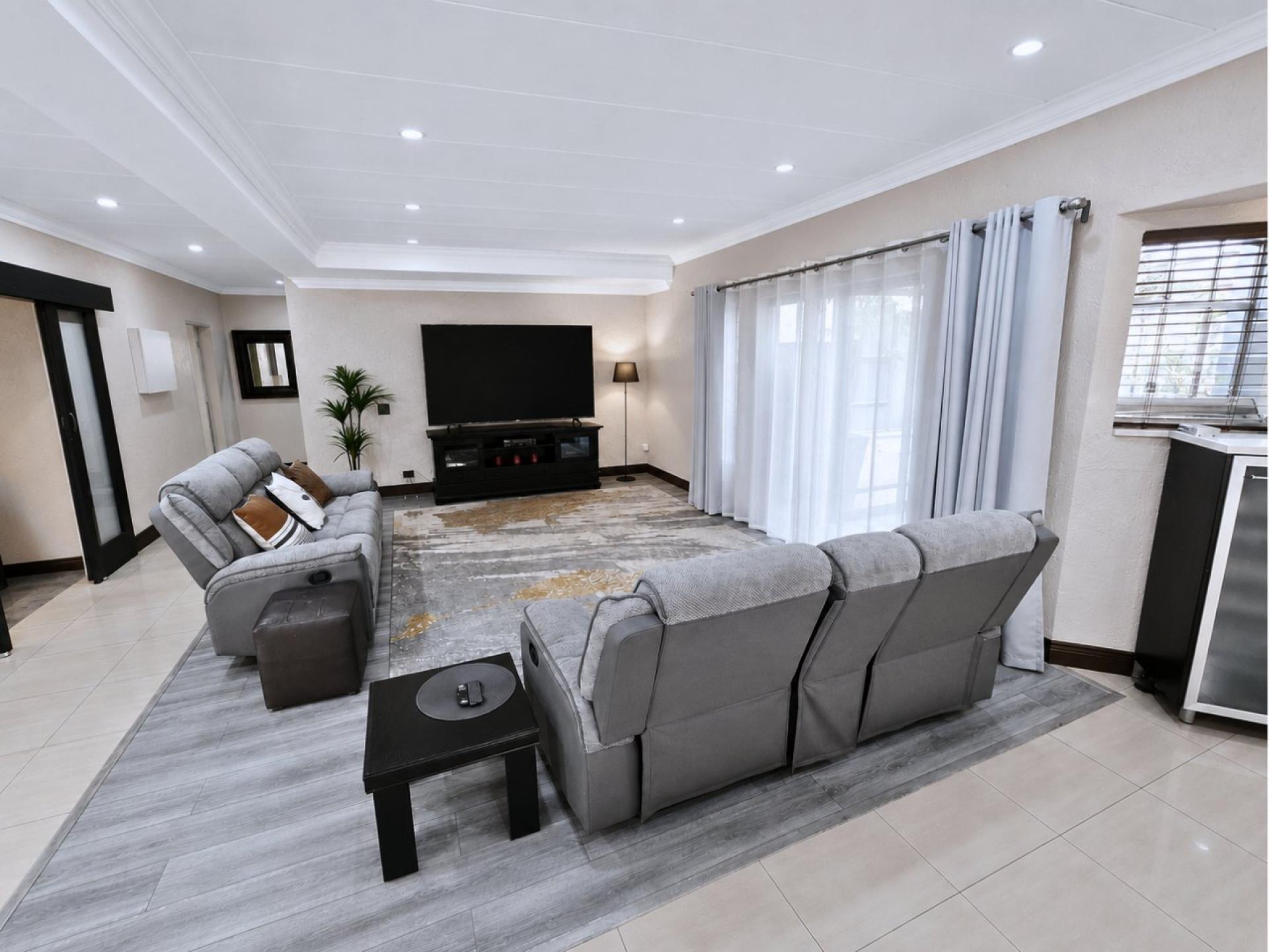  of property in Eldoraigne