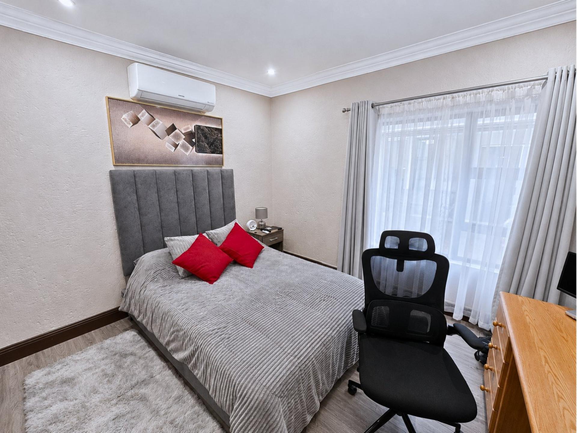  of property in Eldoraigne