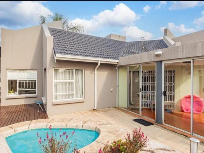 3 Bedroom House for Sale For Sale in Beyers Park - MR715321