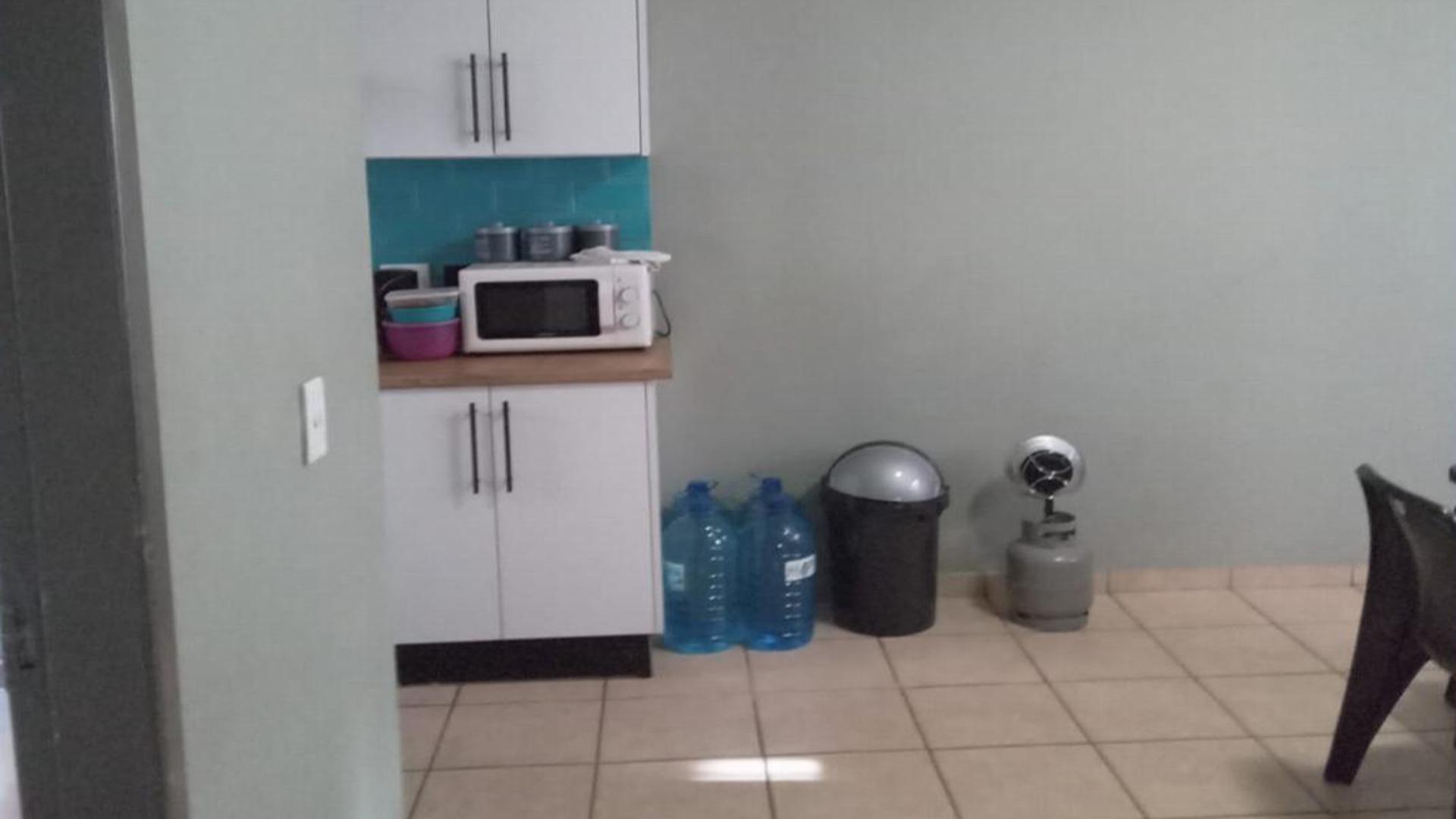 Kitchen of property in Duvha Park