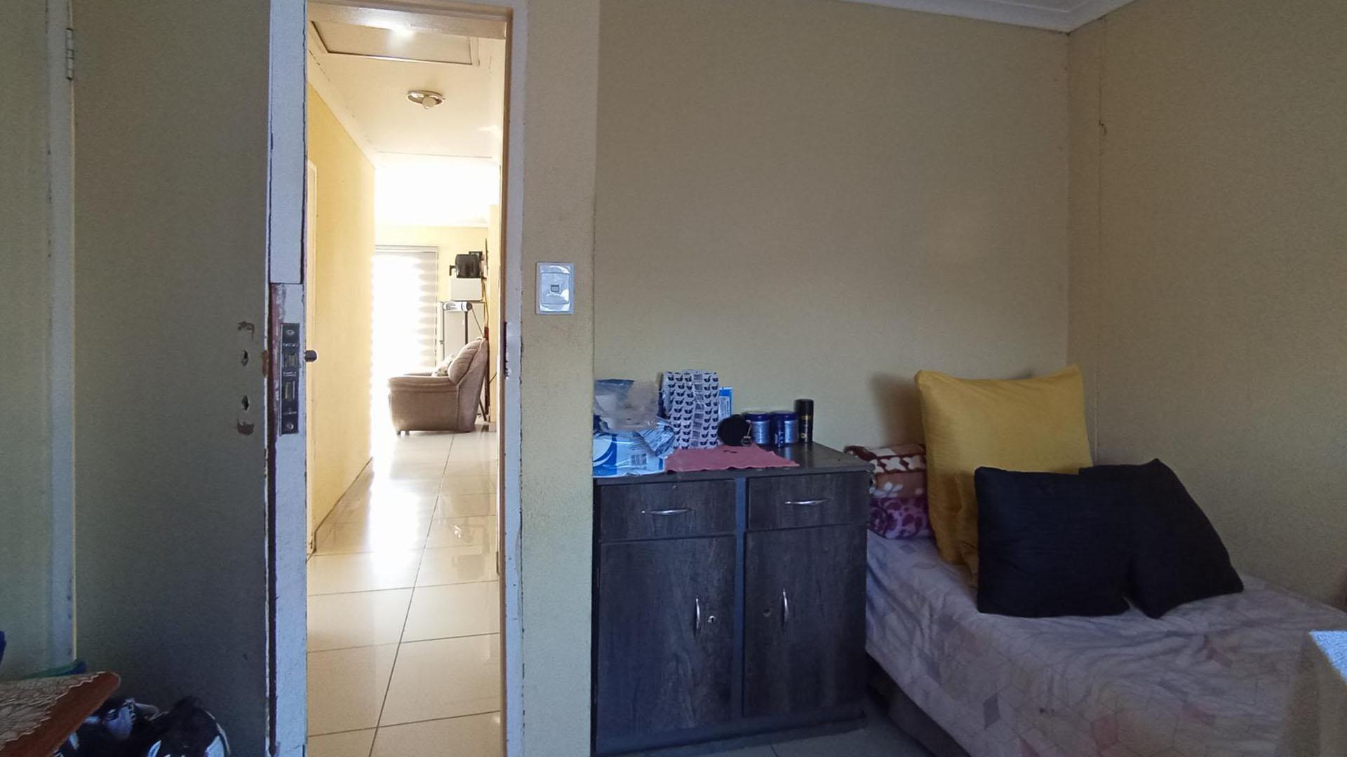 Bed Room 3 of property in Soshanguve