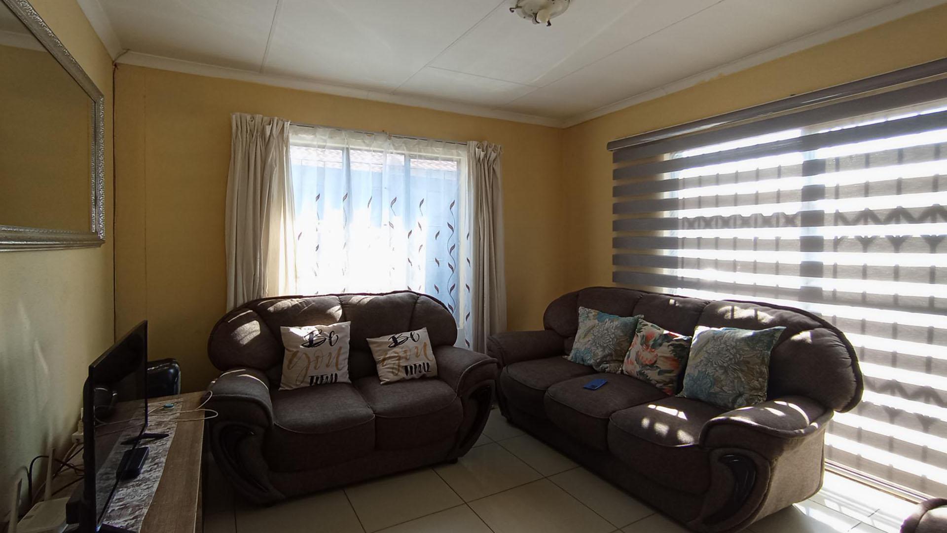 Lounges of property in Soshanguve
