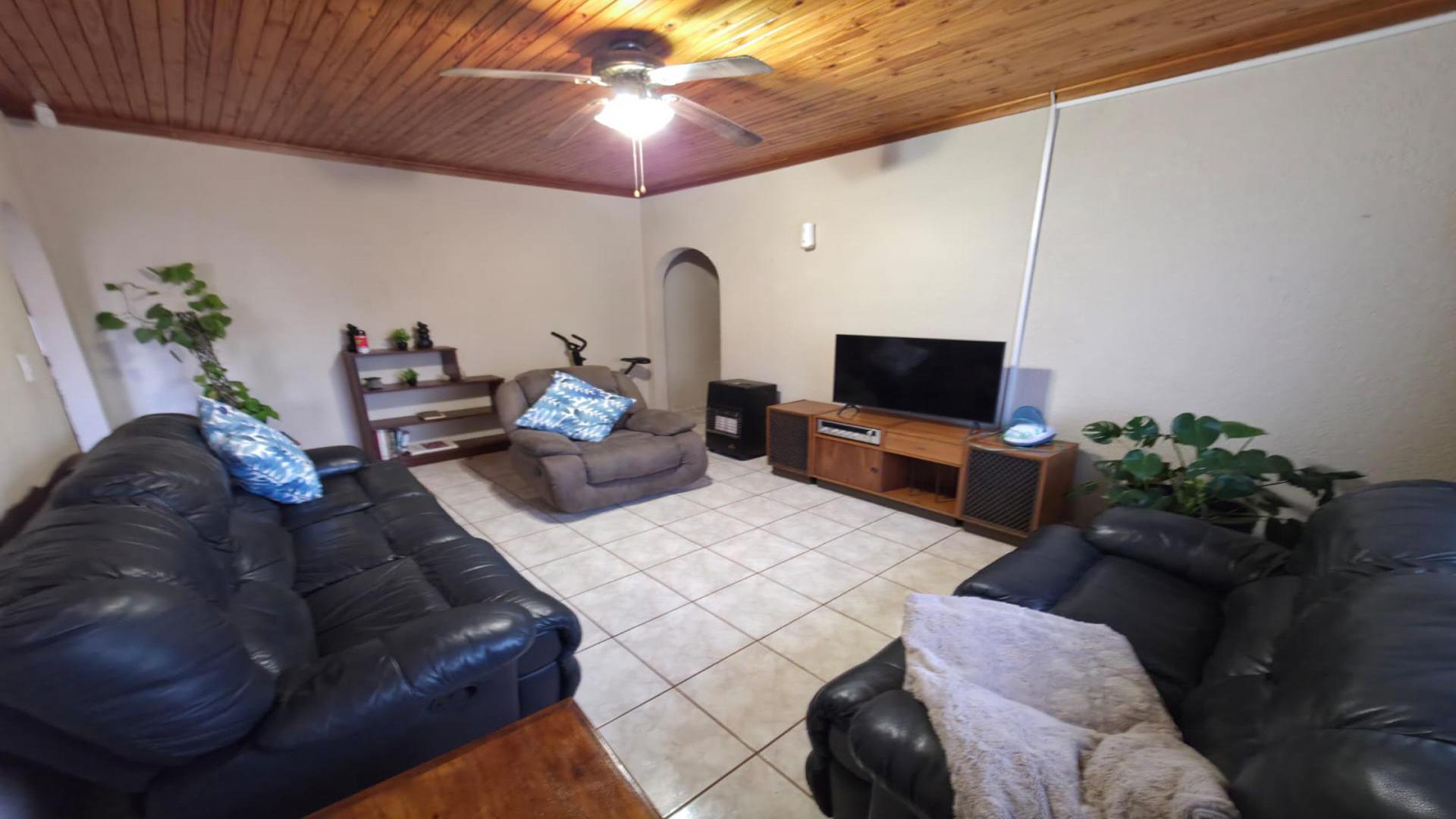 Lounges of property in Stilfontein