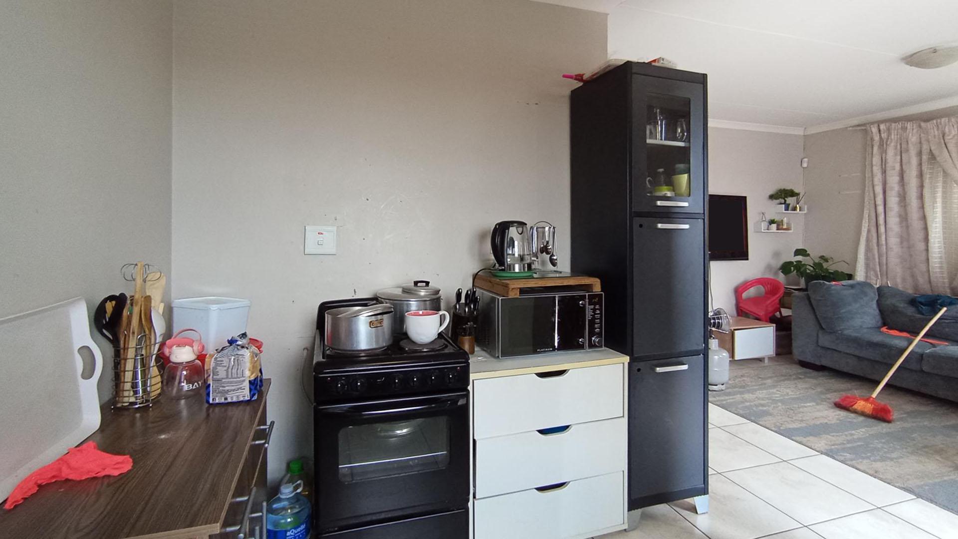 Kitchen - 7 square meters of property in Clayville