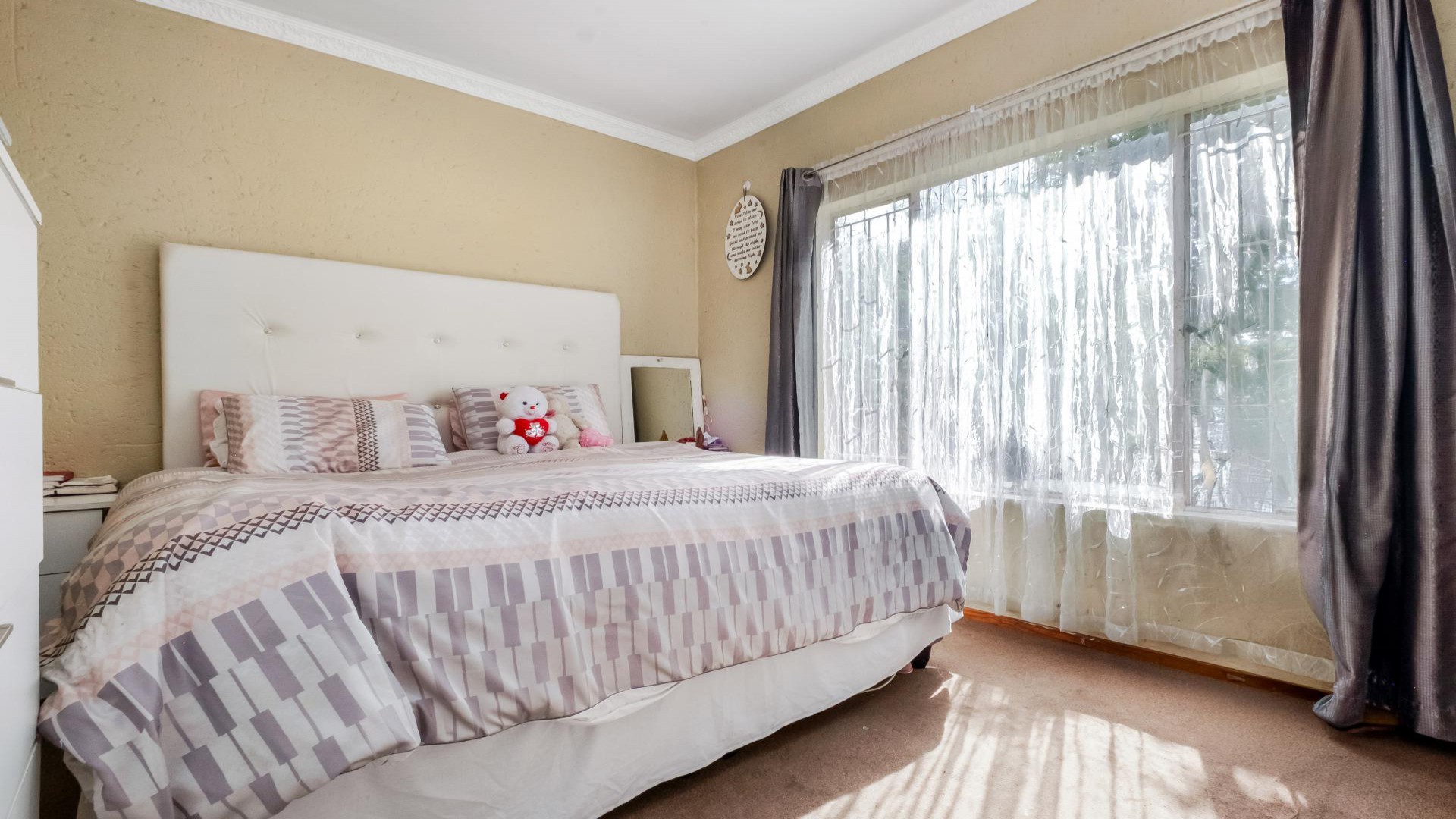 Bed Room 2 - 13 square meters of property in Wilgeheuwel 
