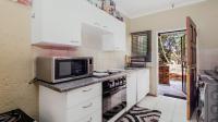 Kitchen - 8 square meters of property in Wilgeheuwel 