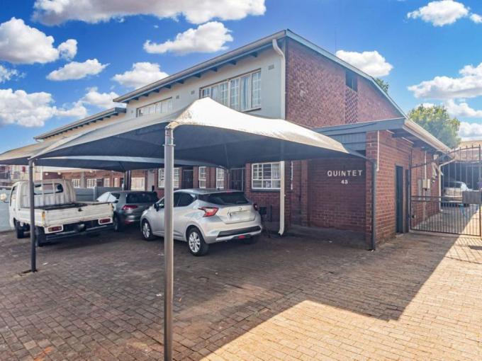 2 Bedroom Duplex for Sale For Sale in Windsor East - MR715434