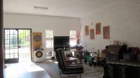 Lounges - 74 square meters of property in Zonnehoeve A.H.