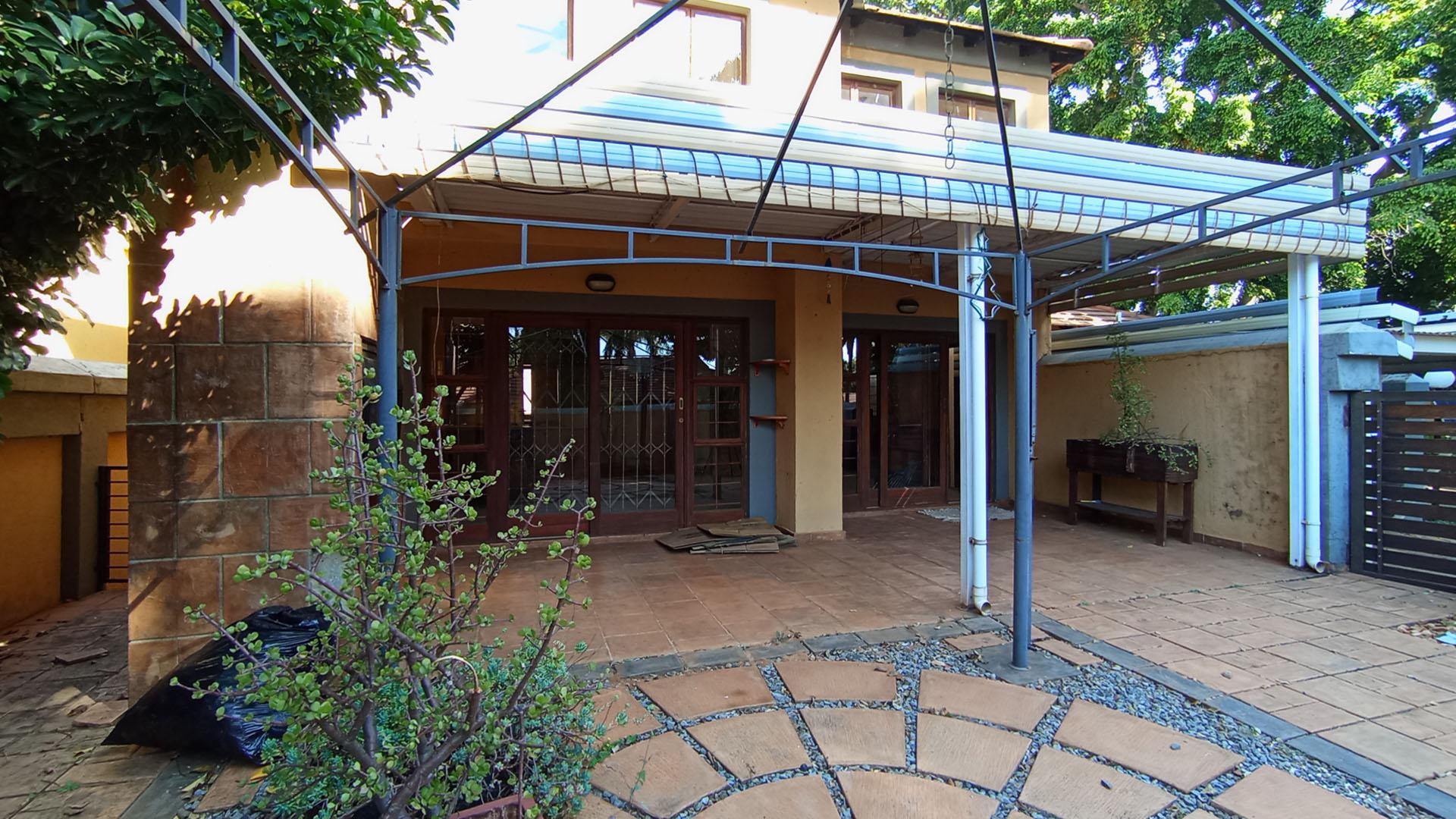 Front View of property in Heatherview