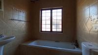 Bathroom 1 - 4 square meters of property in Heatherview