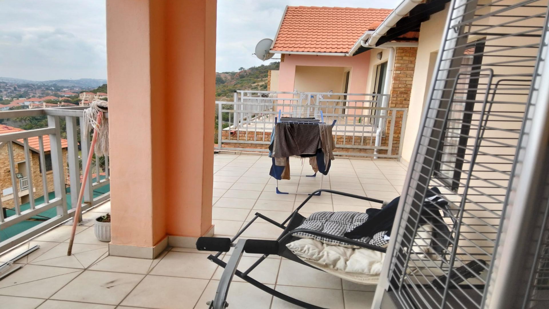 Balcony of property in Winchester Hills
