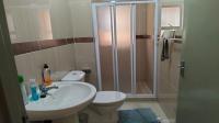 Bathroom 1 of property in Winchester Hills