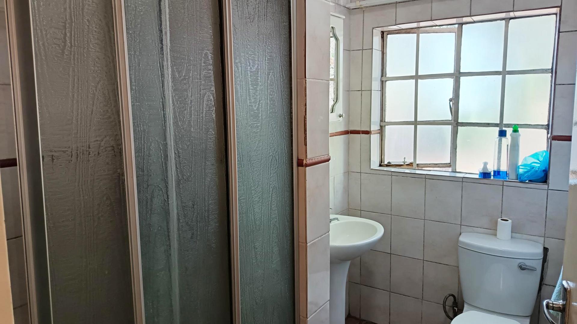 Main Bathroom of property in Makhado (Louis Trichard)