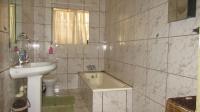 Bathroom 1 - 8 square meters of property in Randfontein