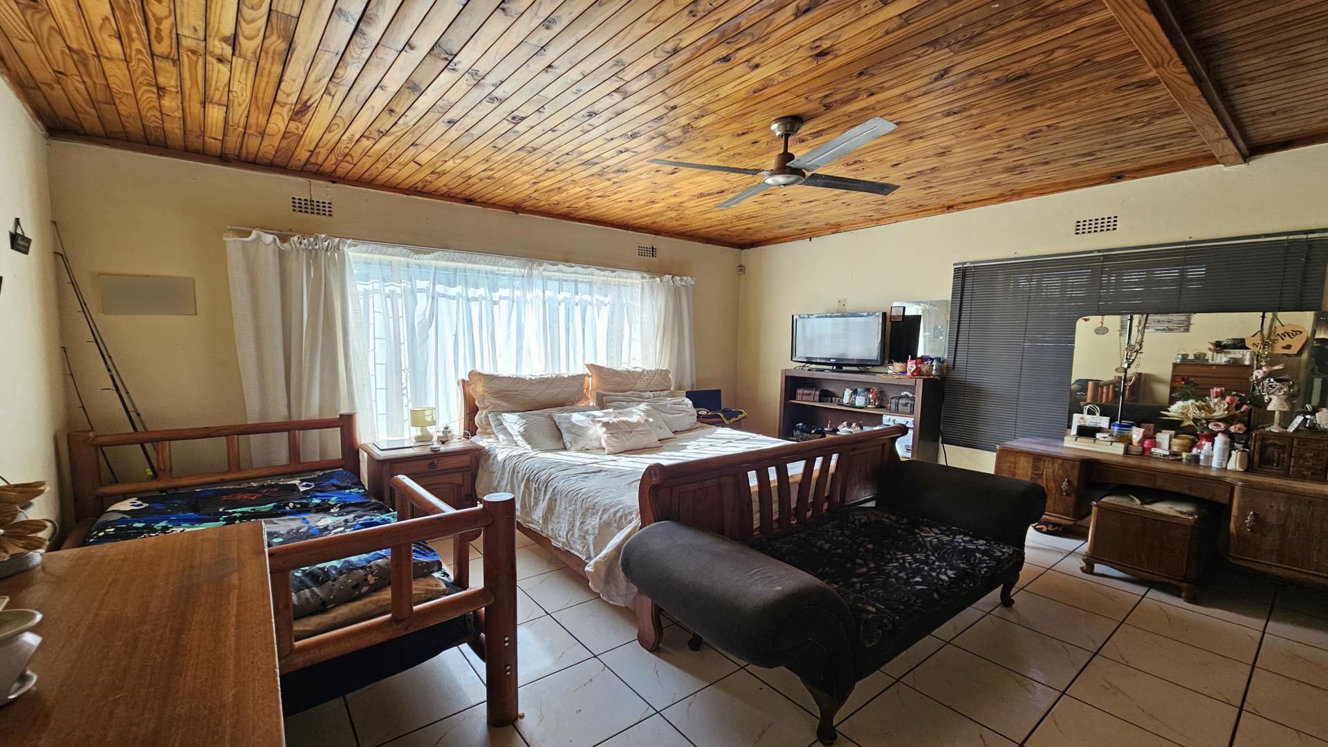 Bed Room 2 of property in Brits