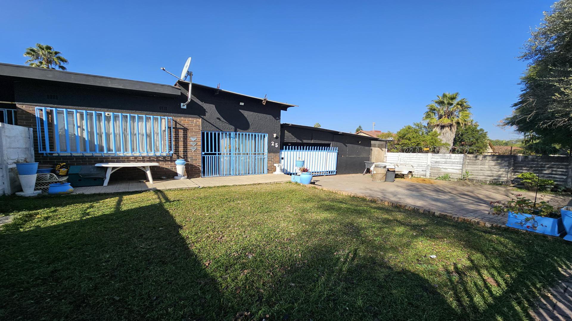 Front View of property in Brits