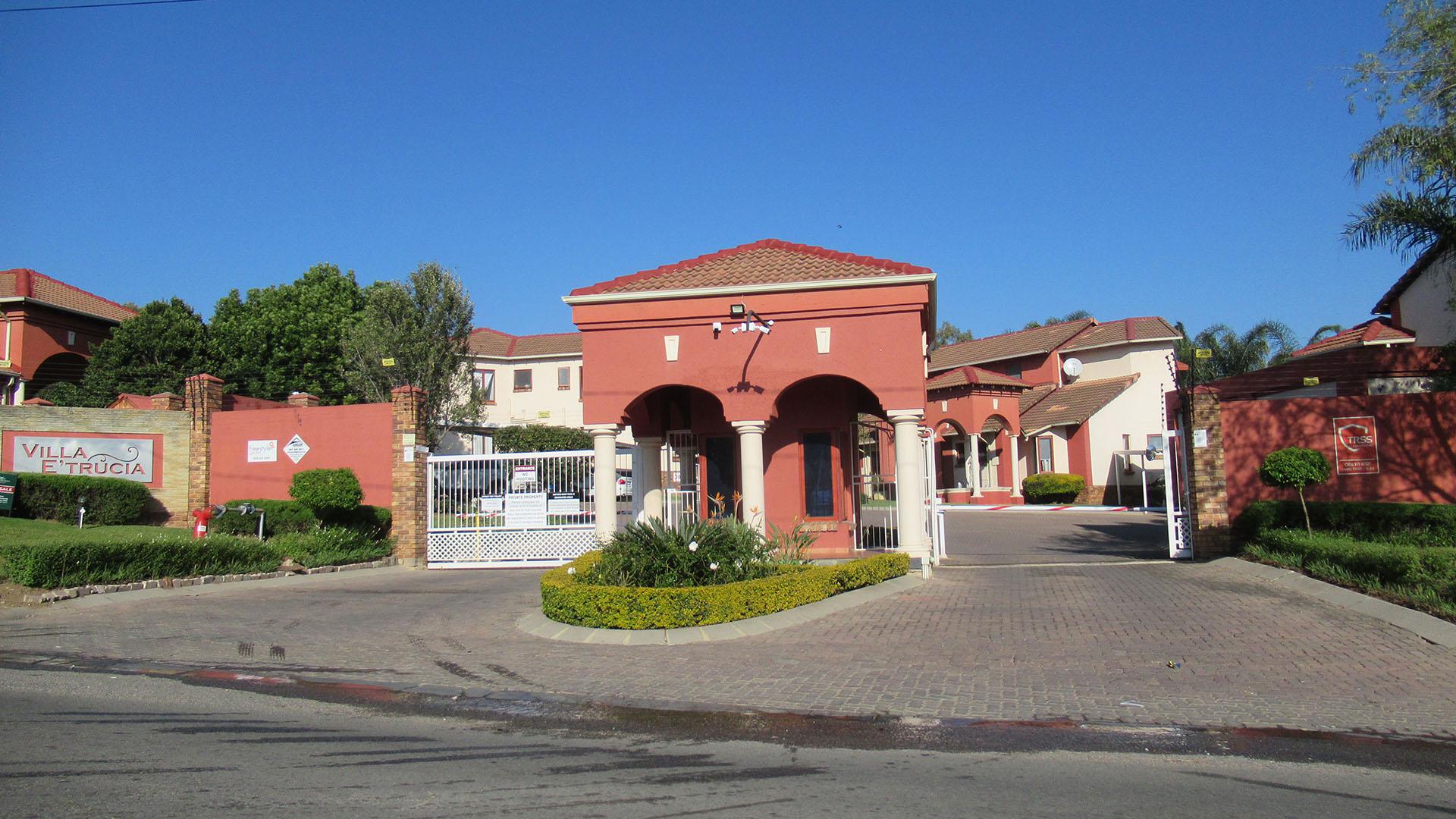 Front View of property in North Riding
