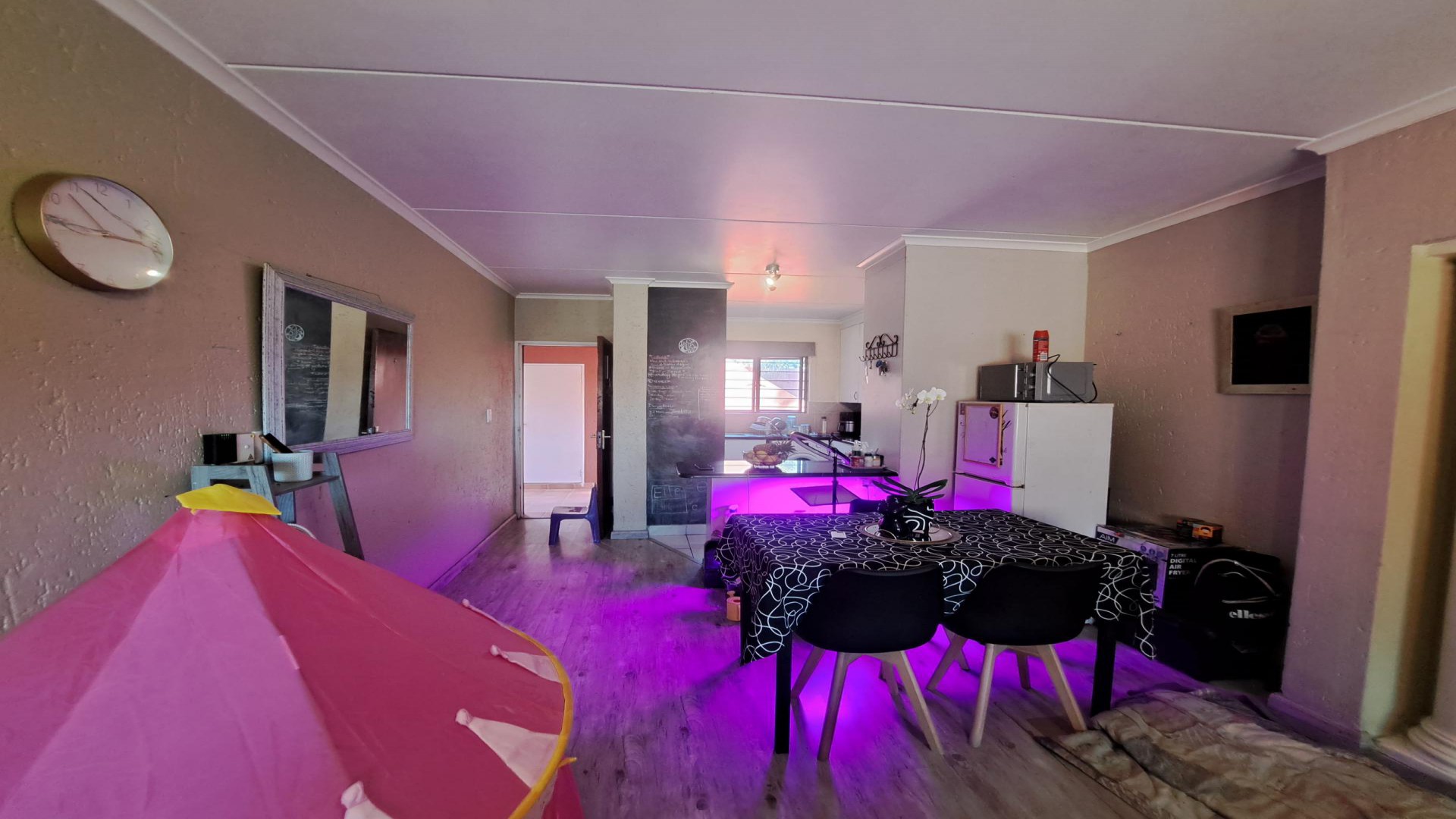 Dining Room of property in North Riding