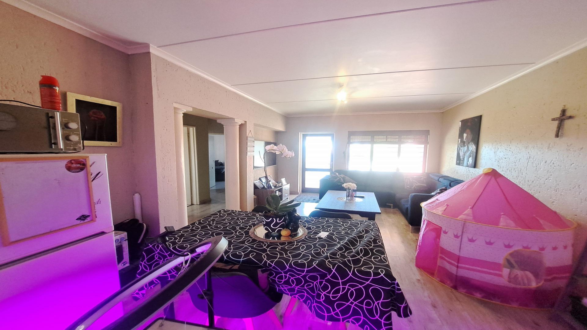 Lounges of property in North Riding