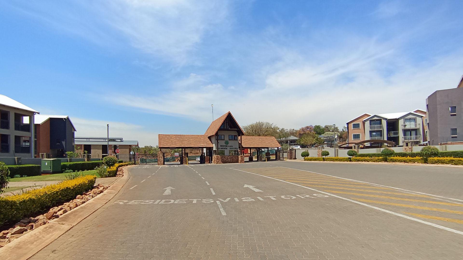 Front View of property in Kameeldrift