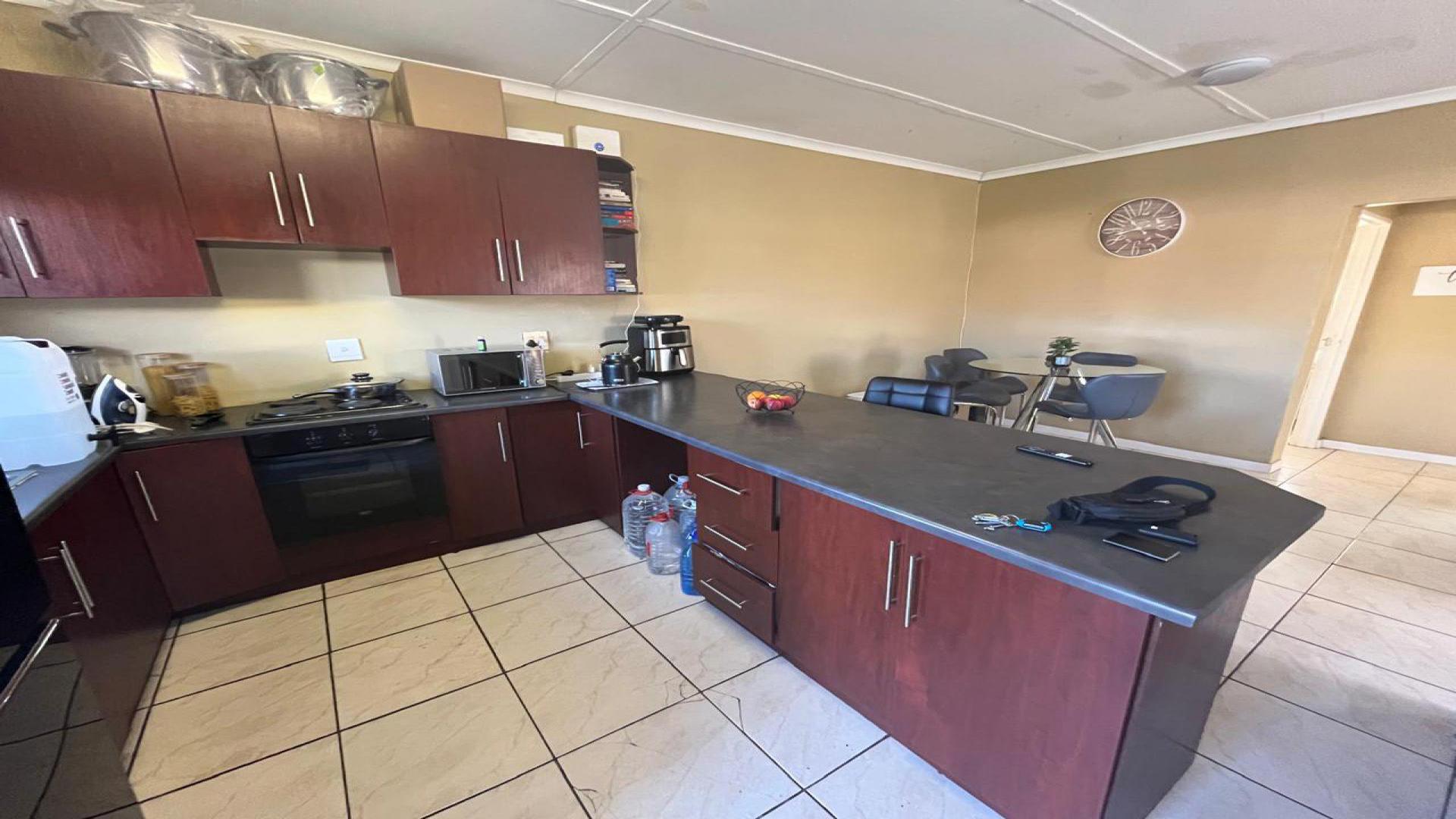 Kitchen of property in Kimberley