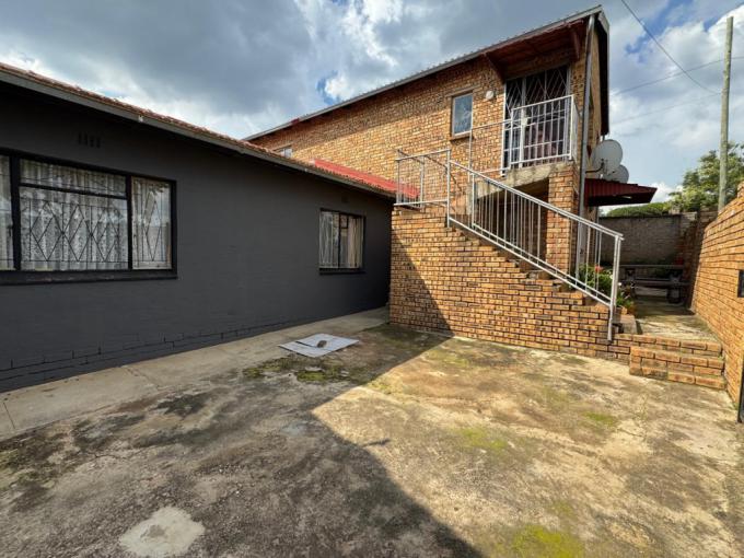3 Bedroom Apartment to Rent in Bosmont - Property to rent - MR715566