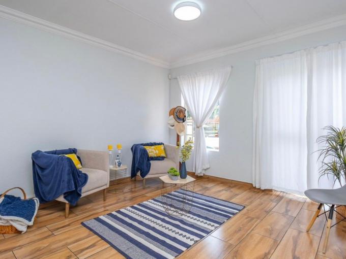 2 Bedroom Apartment for Sale For Sale in Jordaanpark - MR715581