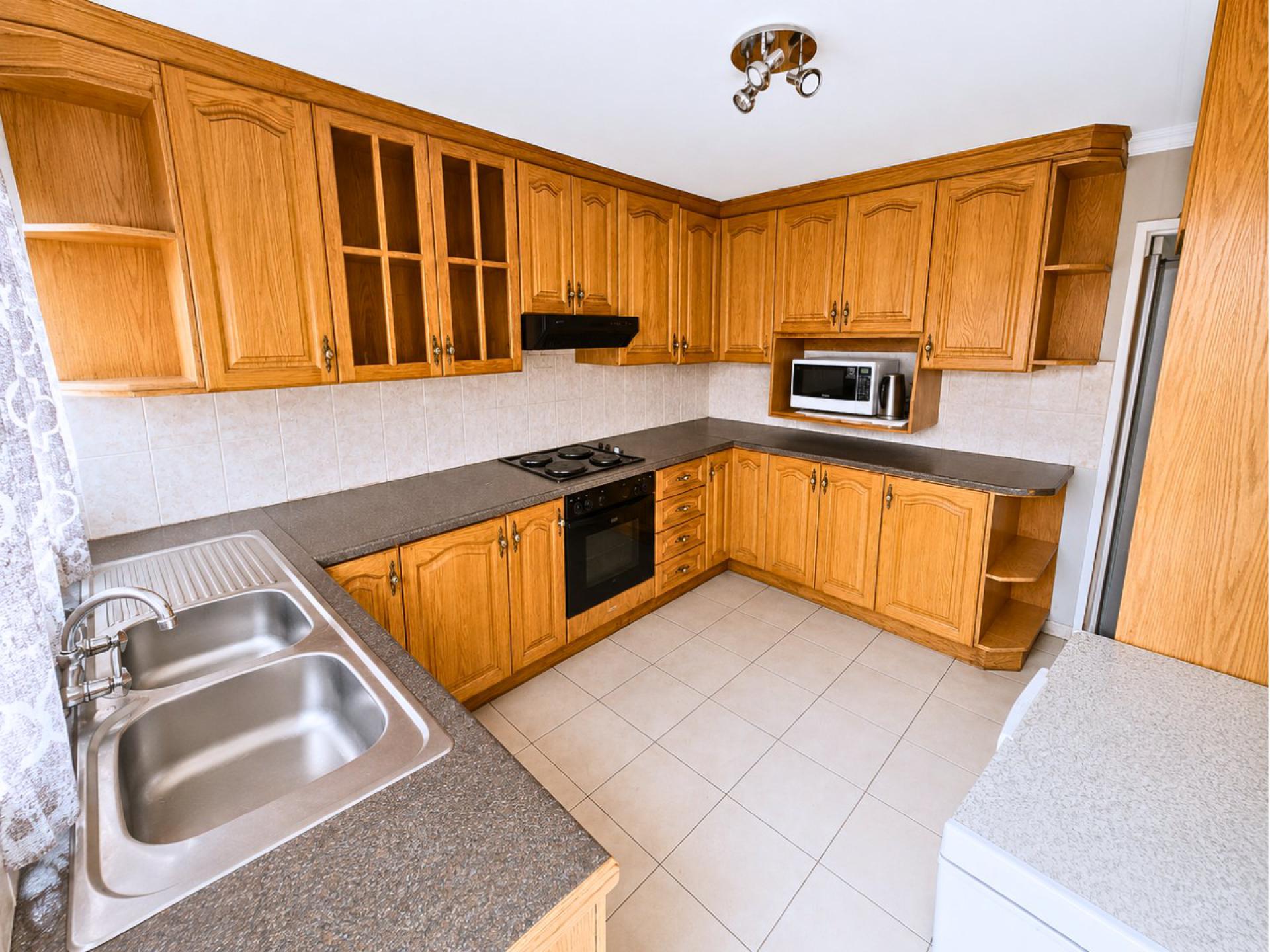  of property in Montana Tuine
