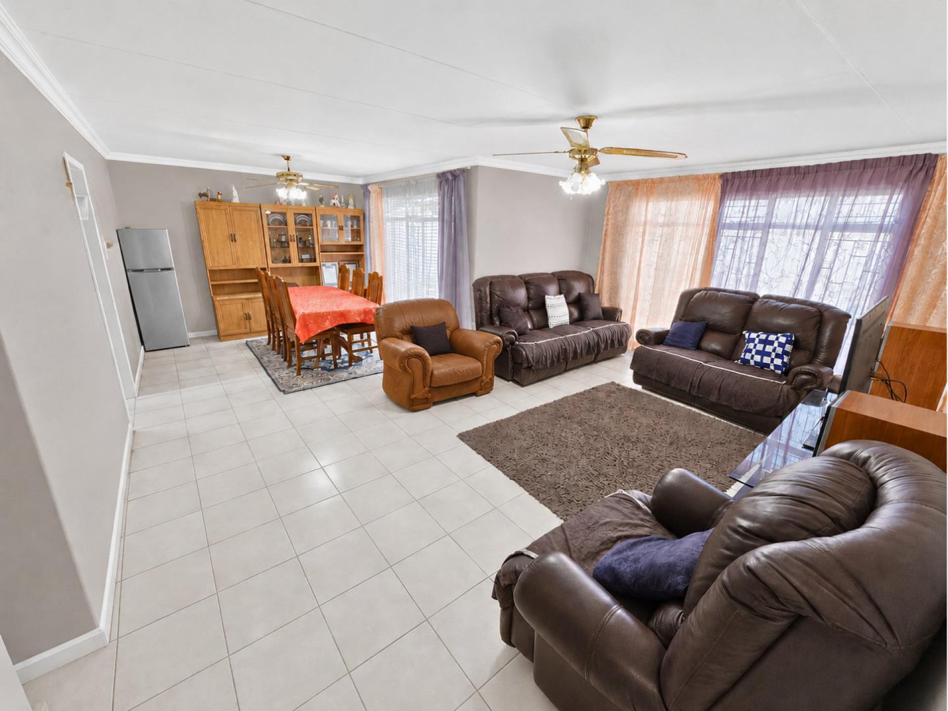  of property in Montana Tuine