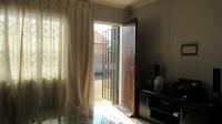 Lounges - 14 square meters of property in Savanna City