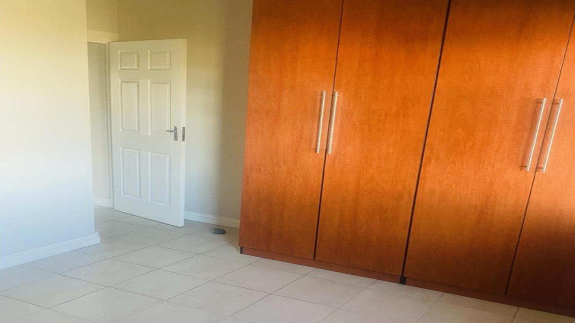 Bed Room 1 of property in Queenstown