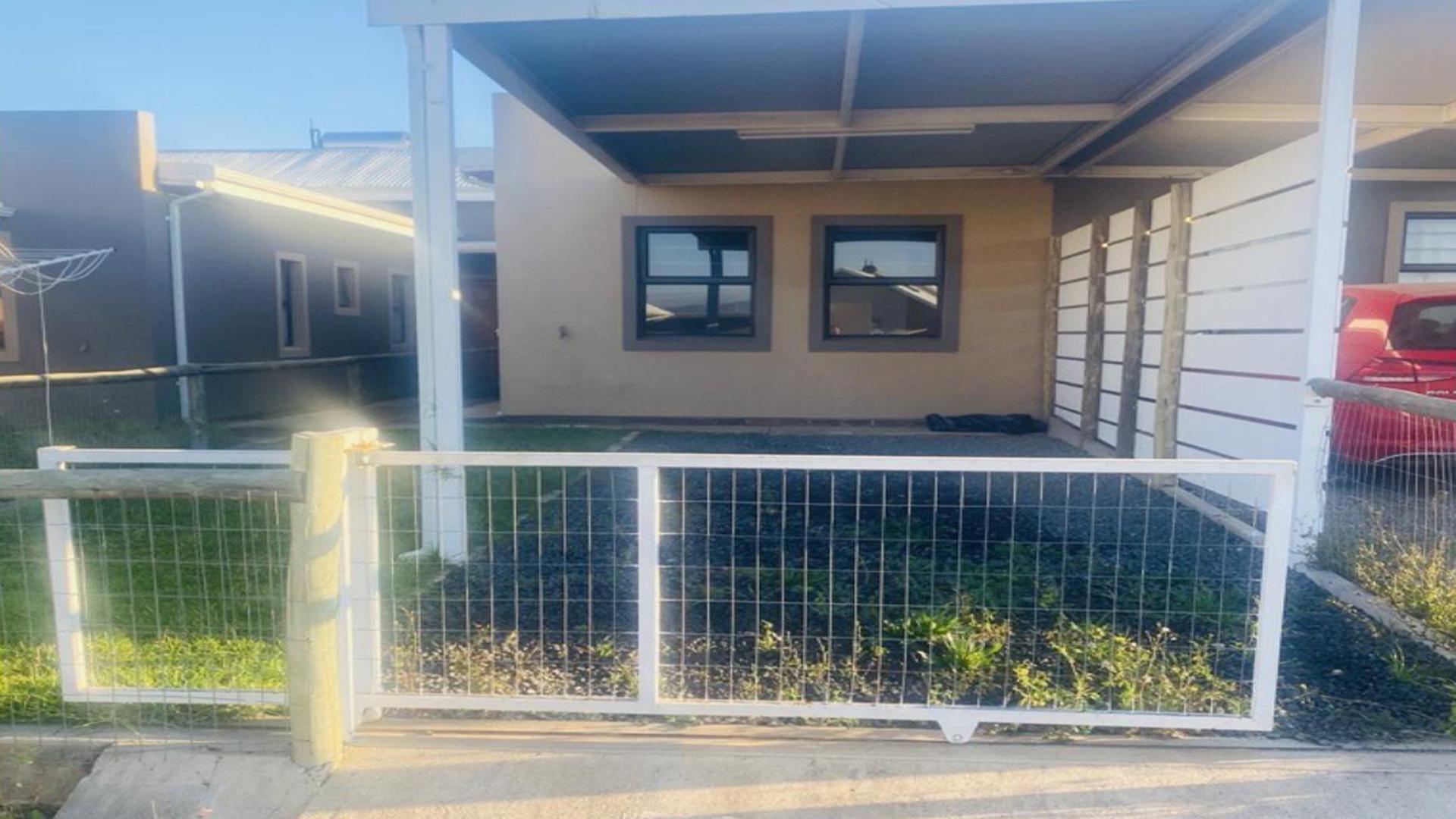 Carport  of property in Queenstown