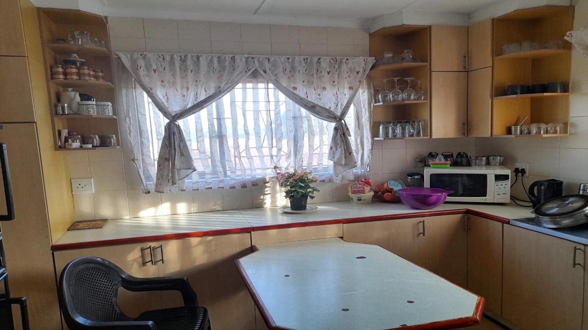 Kitchen of property in La Mercy
