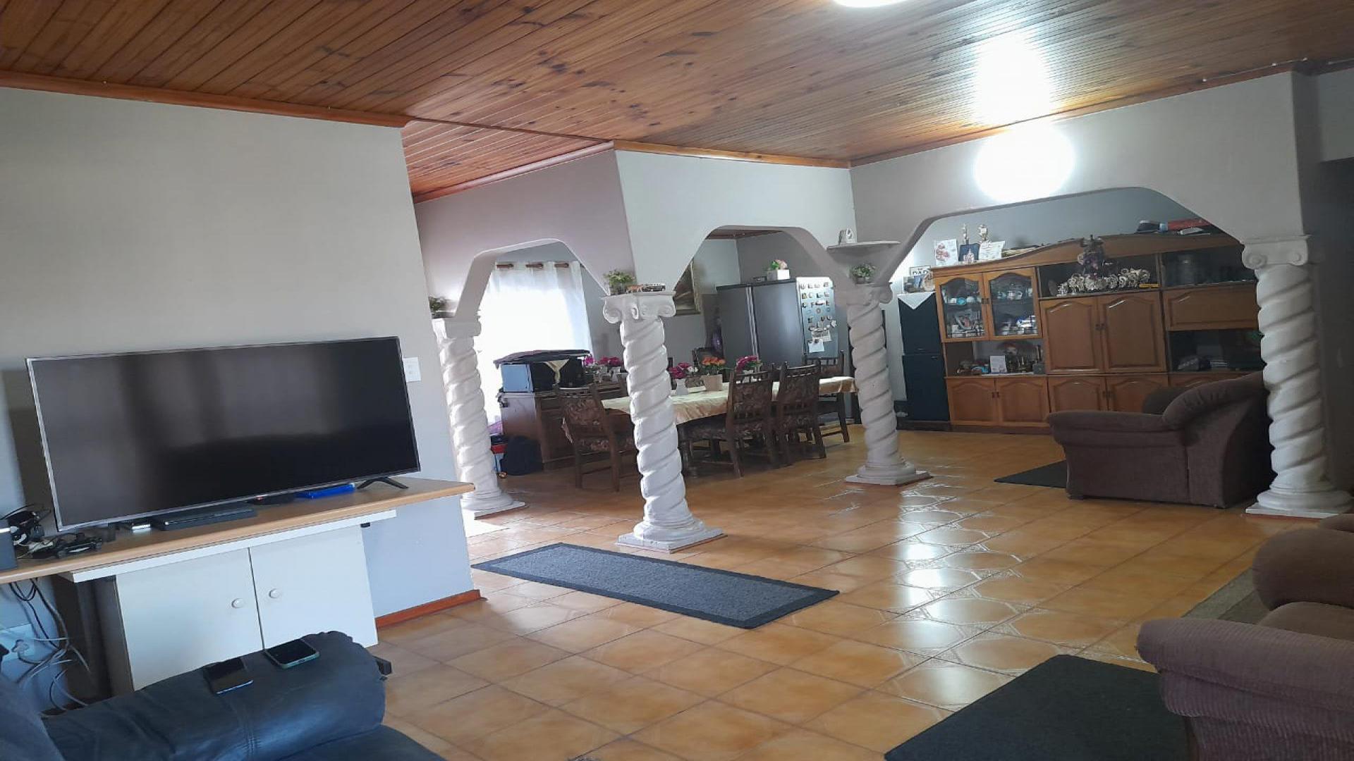 Lounges of property in La Mercy