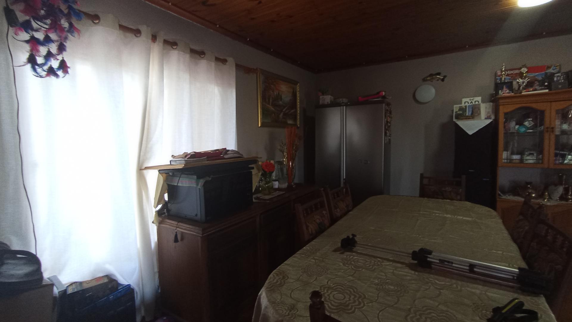 Dining Room - 22 square meters of property in La Mercy