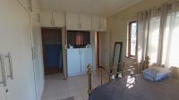 Main Bedroom - 18 square meters of property in La Mercy