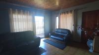 Lounges - 27 square meters of property in La Mercy