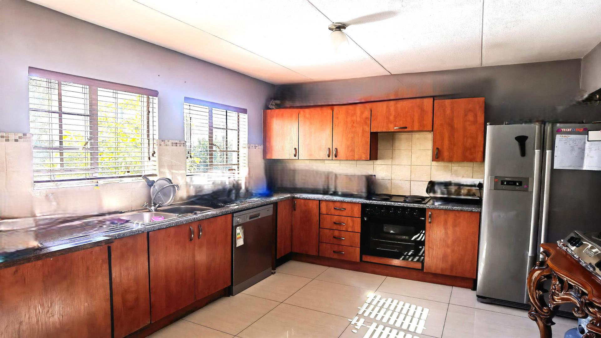 Kitchen of property in Kosmosdal