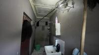Bathroom 1 of property in Mowbray