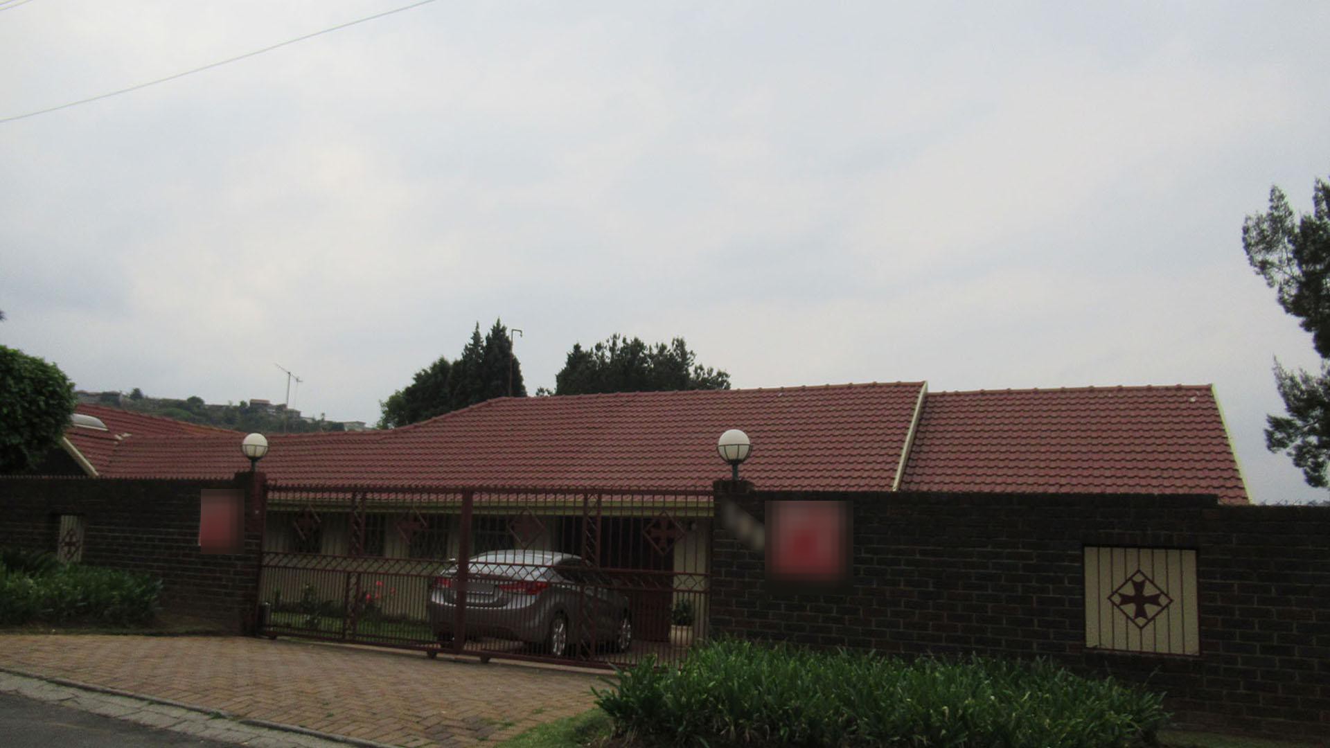 Front View of property in Mondeor
