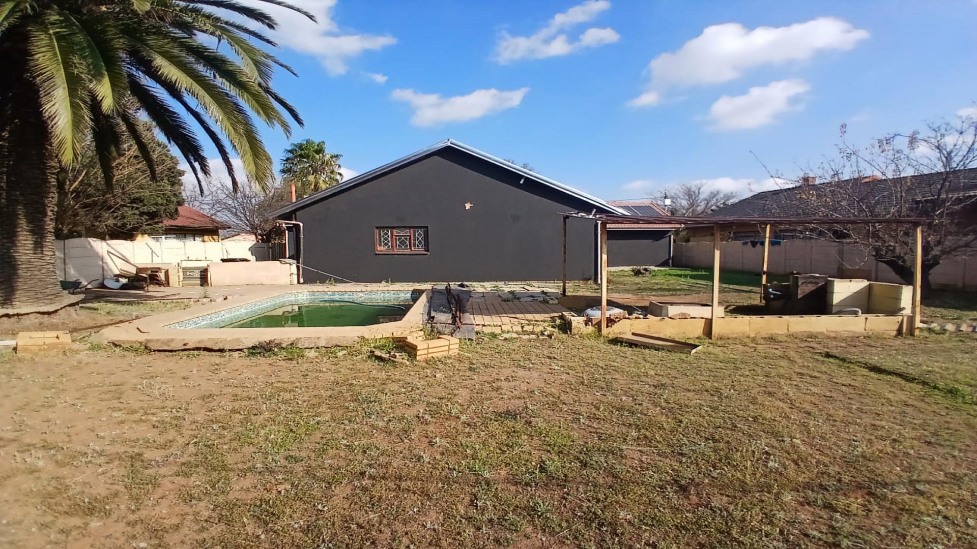 Swimming Pool of property in Roodekop