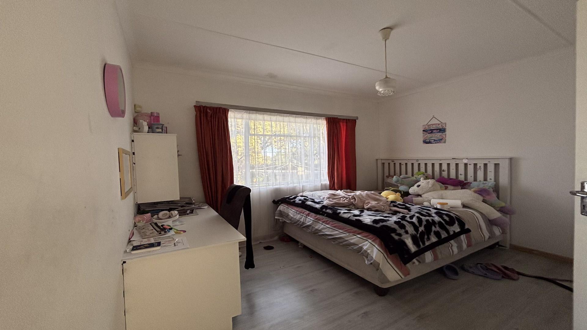 Bed Room 2 of property in East London