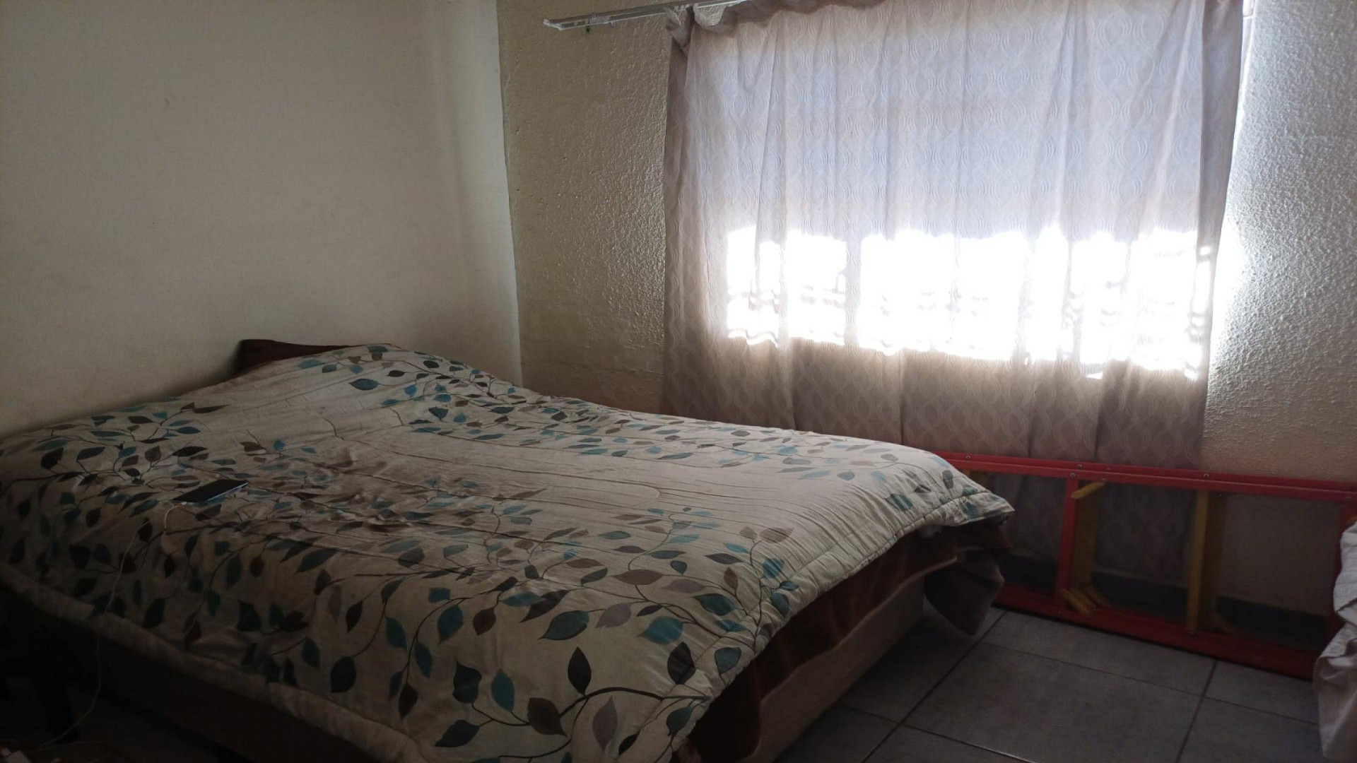 Bed Room 1 - 14 square meters of property in Kenilworth - JHB