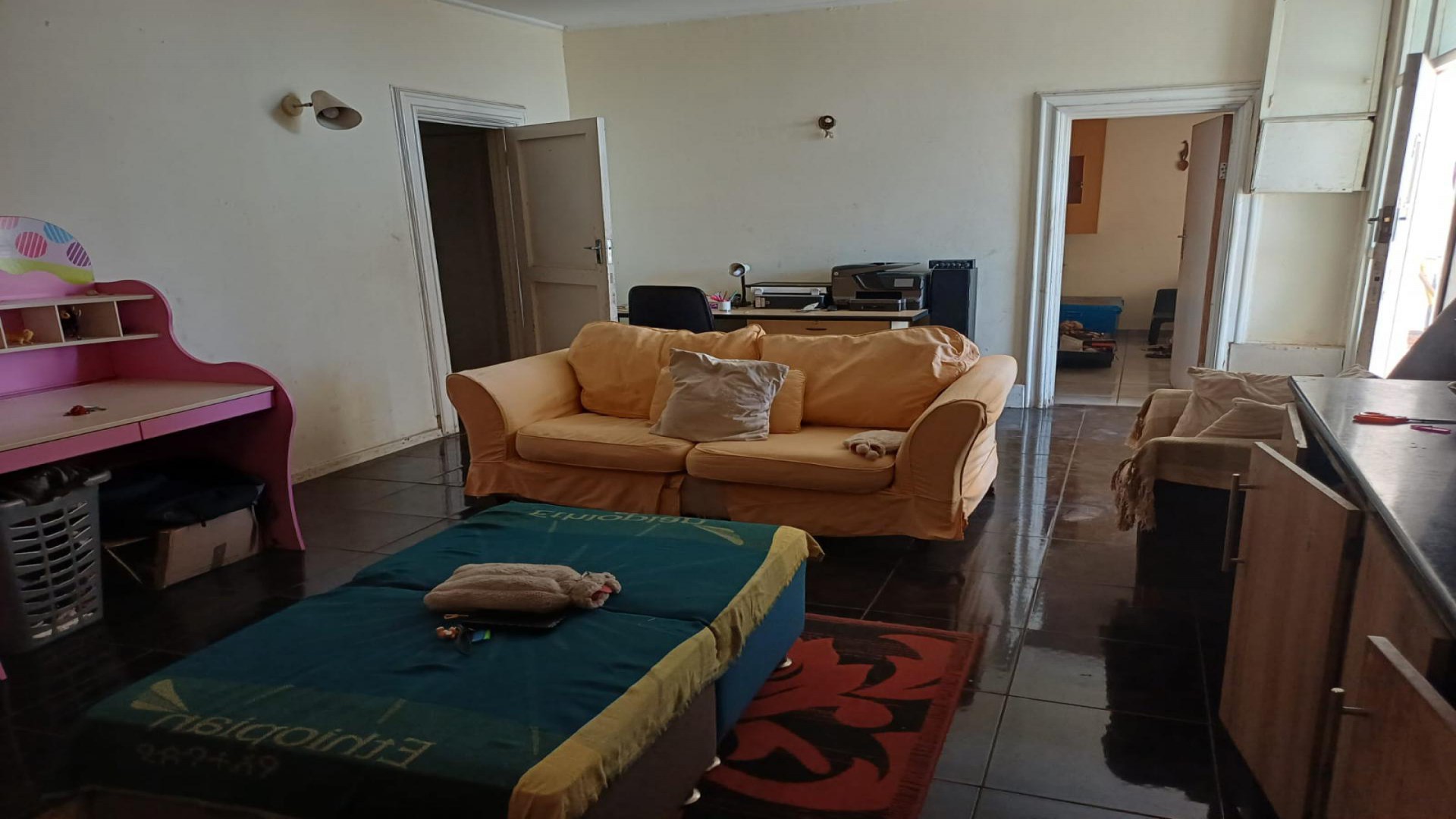 Lounges - 30 square meters of property in Kenilworth - JHB