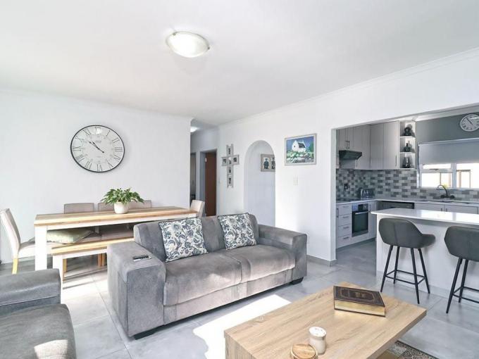 3 Bedroom House for Sale For Sale in Bothasig  - MR715704