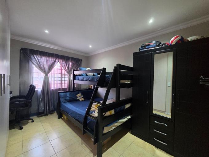 2 Bedroom Apartment for Sale For Sale in New Redruth - MR715730