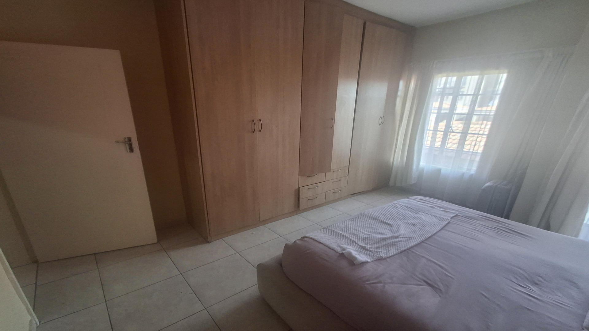 Bed Room 1 - 14 square meters of property in Norkem park