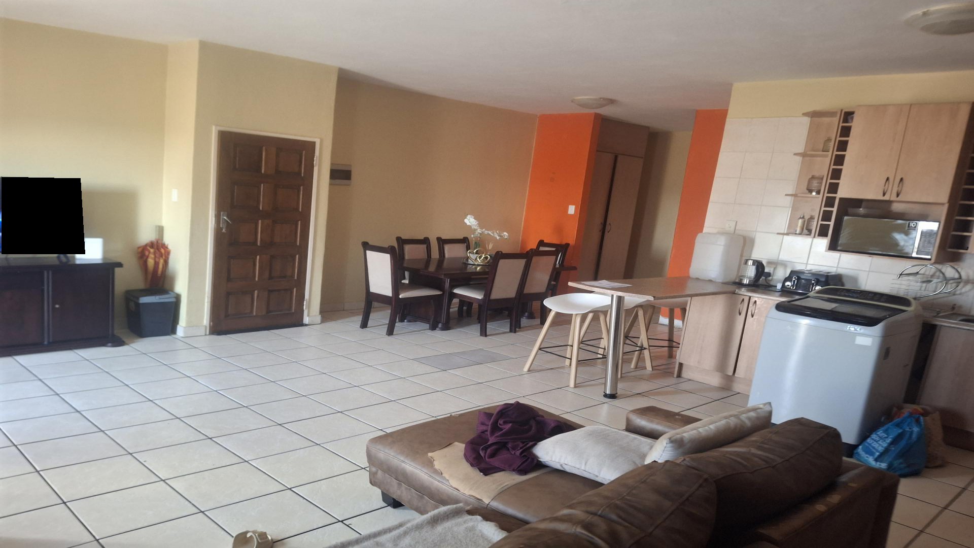 Lounges - 26 square meters of property in Norkem park