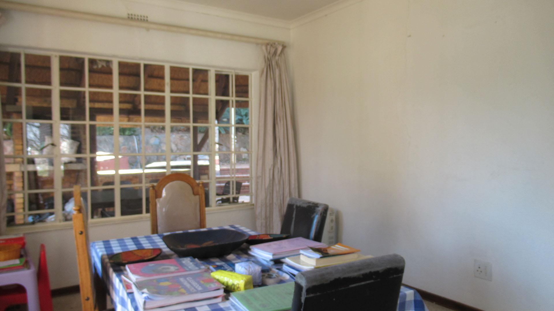 Dining Room - 17 square meters of property in Mulbarton
